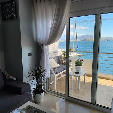 Alpha Seaside Apartment Sarandë エクステリア 写真